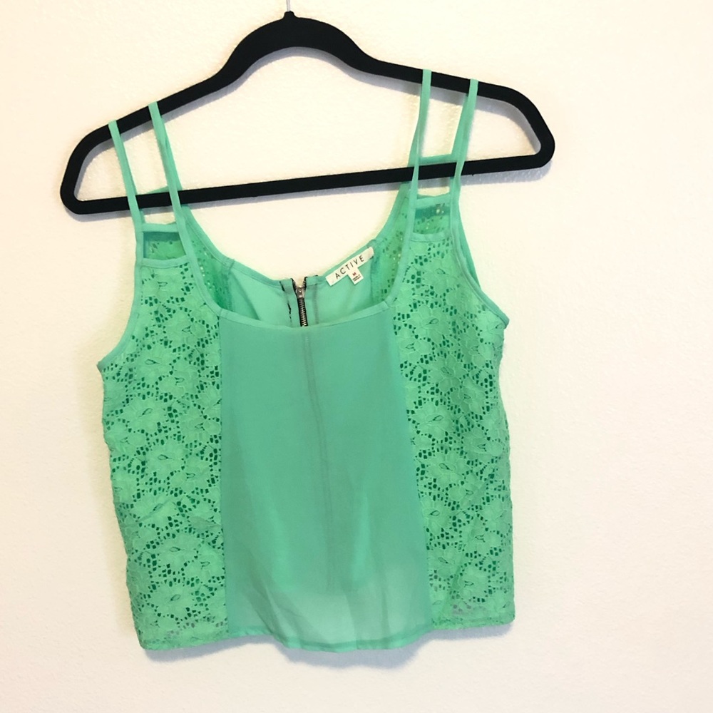 Crop top